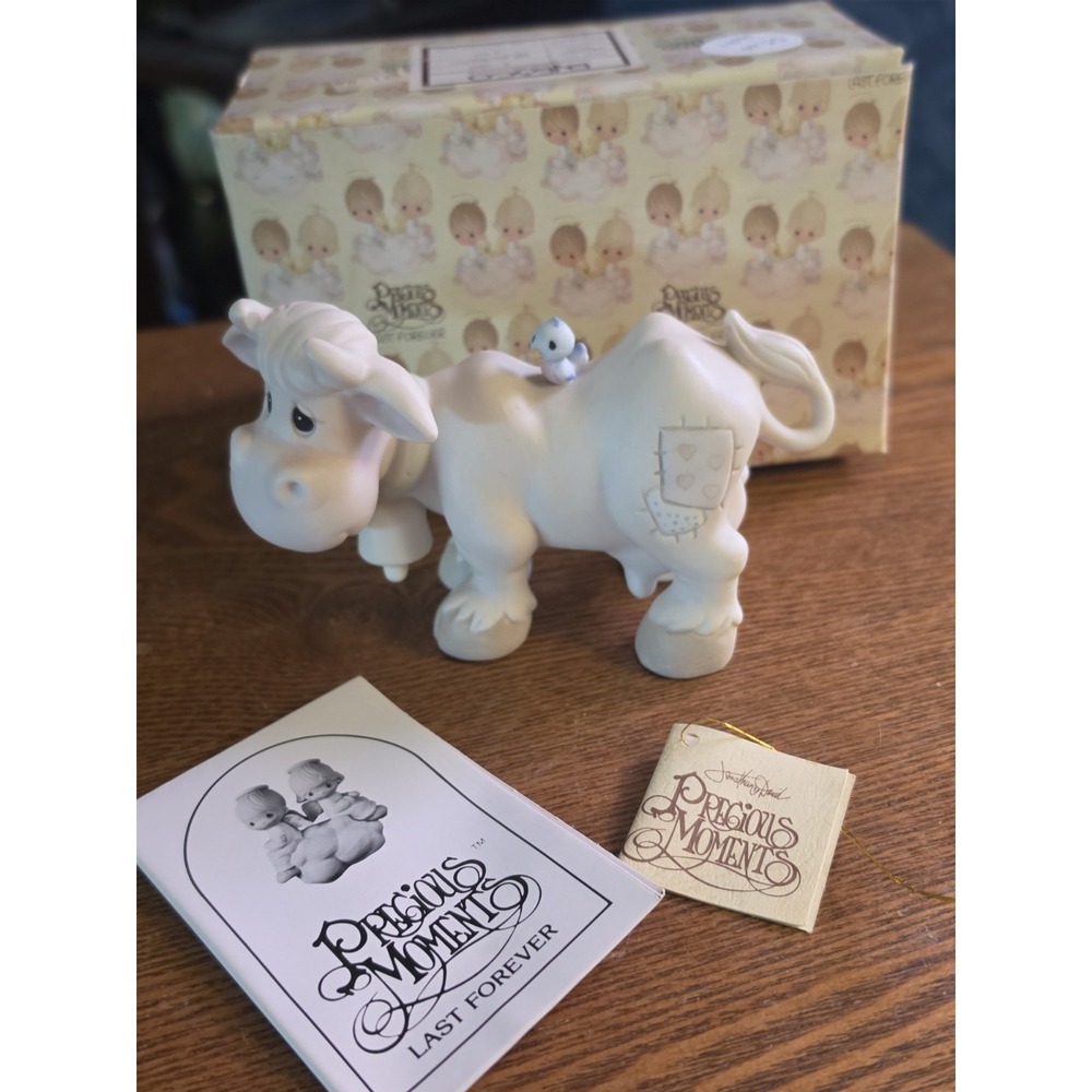 Precious Moments Cow With‎ Box